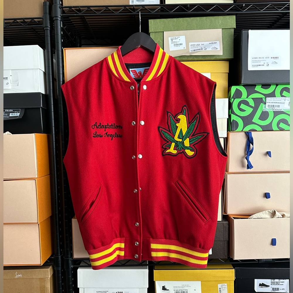 Post LA Adaption Sleeveless Bomber